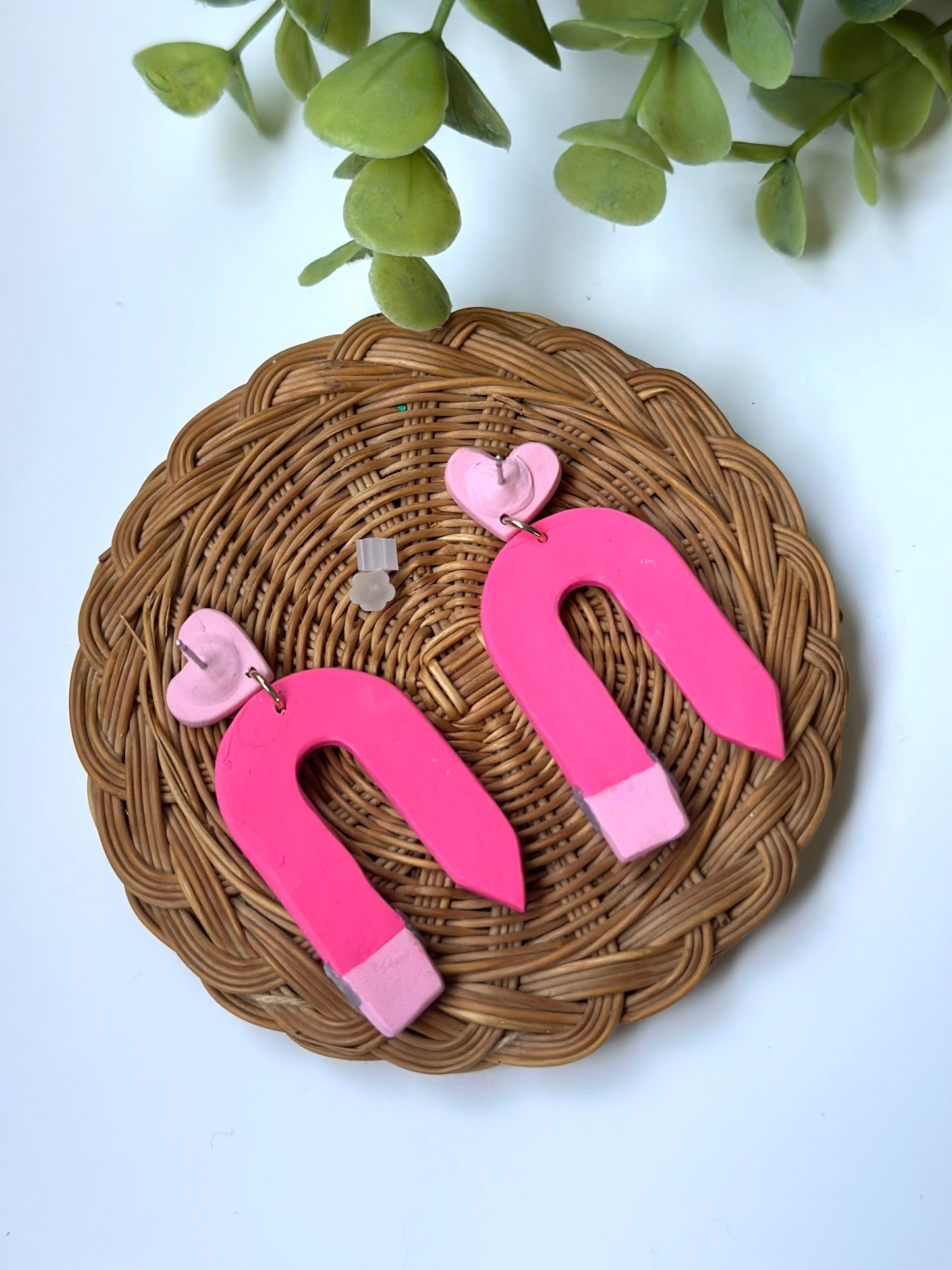 hot pink pencil arches