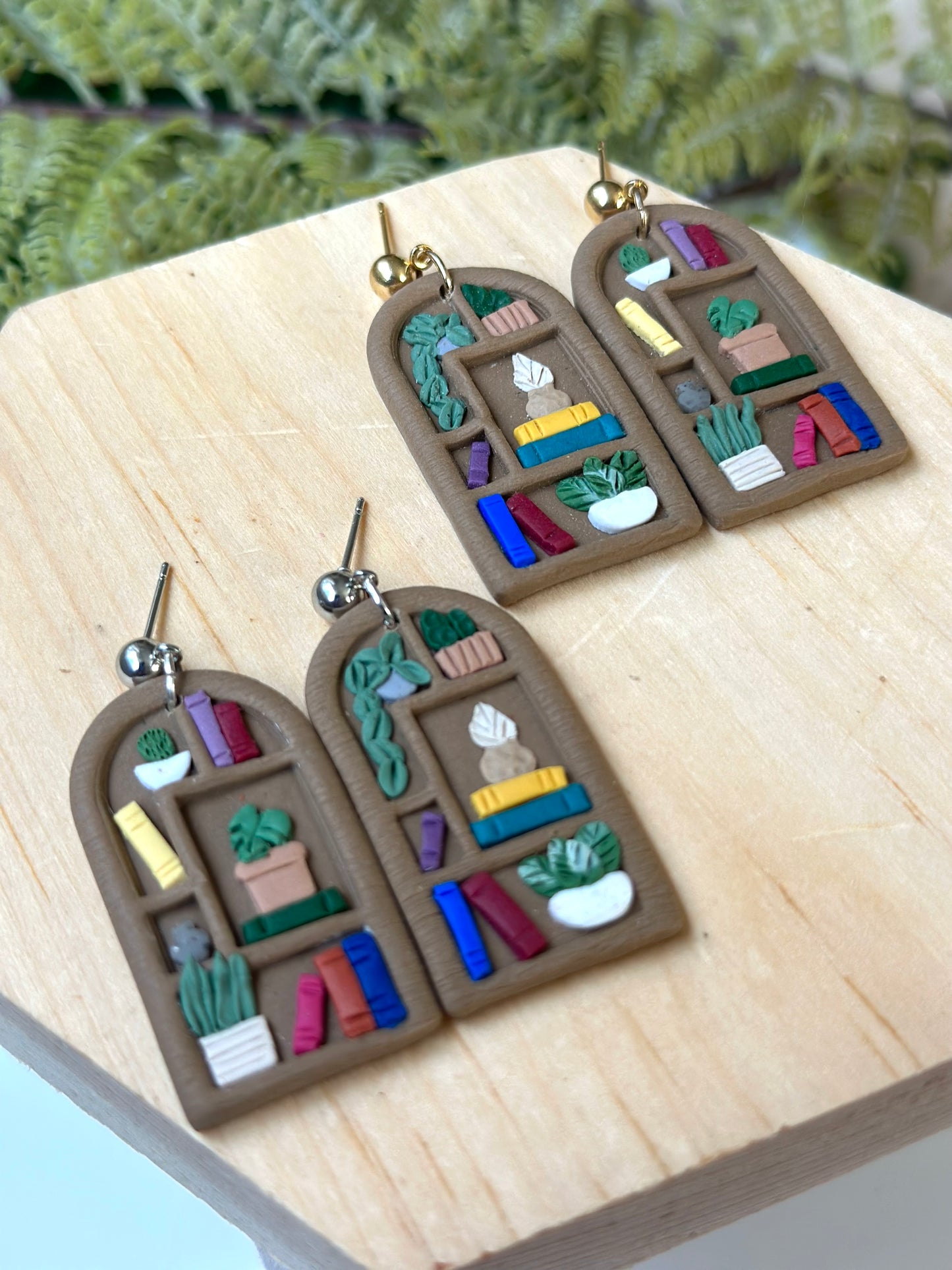 wood bookshelf arches