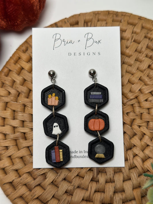 fall bookshelf dangles in black